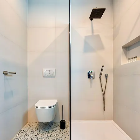 Atemberaubende Nur 150 Meter Zum Mit Beheizbarem Privatpool Medulin