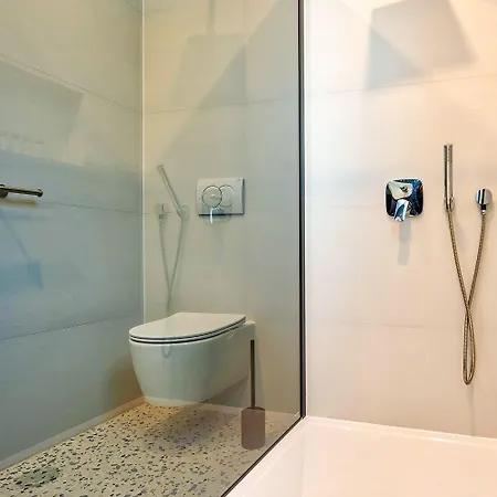 Atemberaubende Nur 150 Meter Zum Mit Beheizbarem Privatpool * Medulin